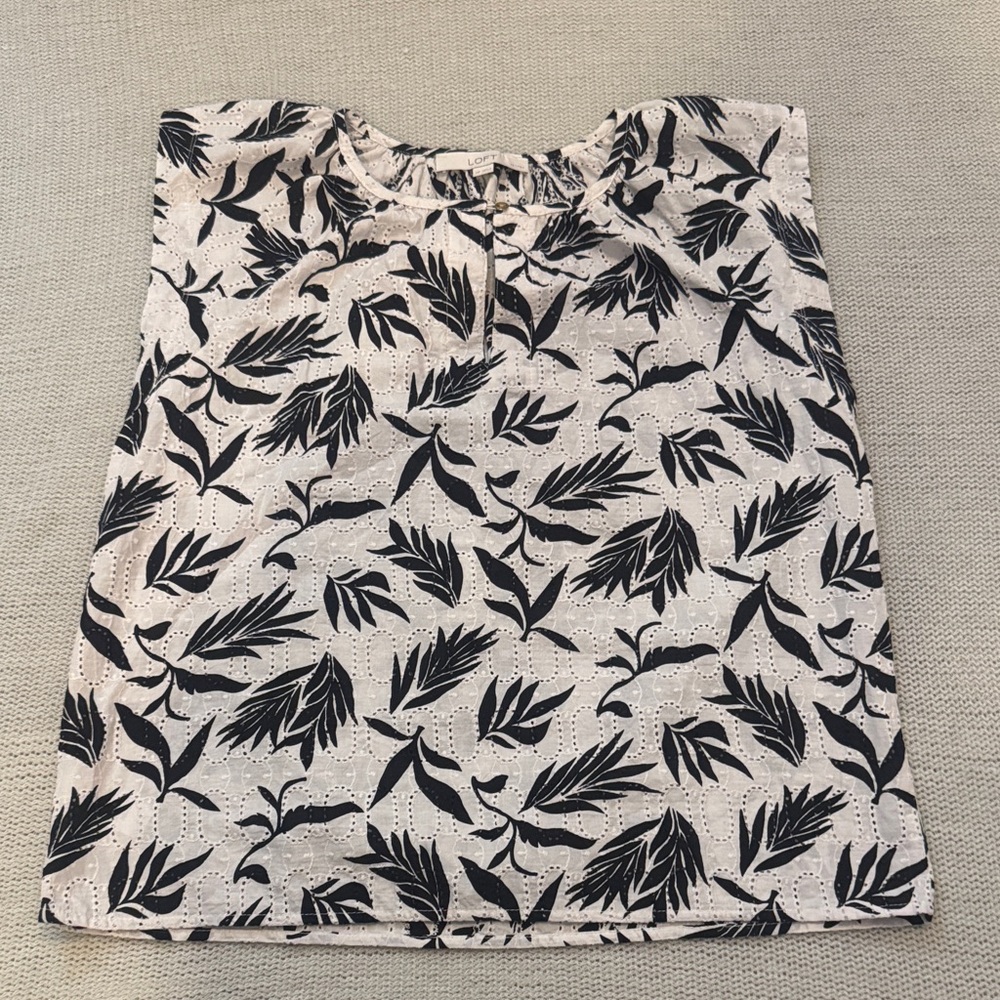 LOFT Petite Sleeveless Blouse MP | Black & White Leaf Print